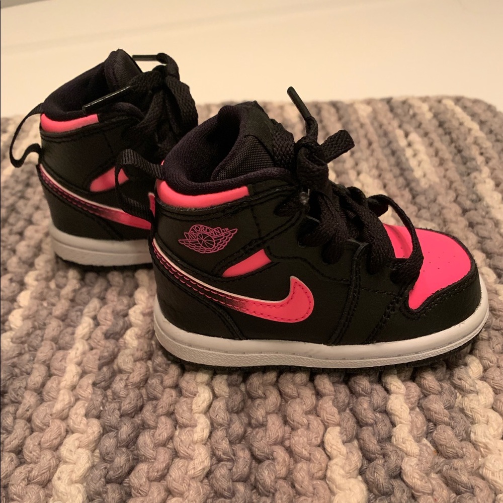 Baby shoes